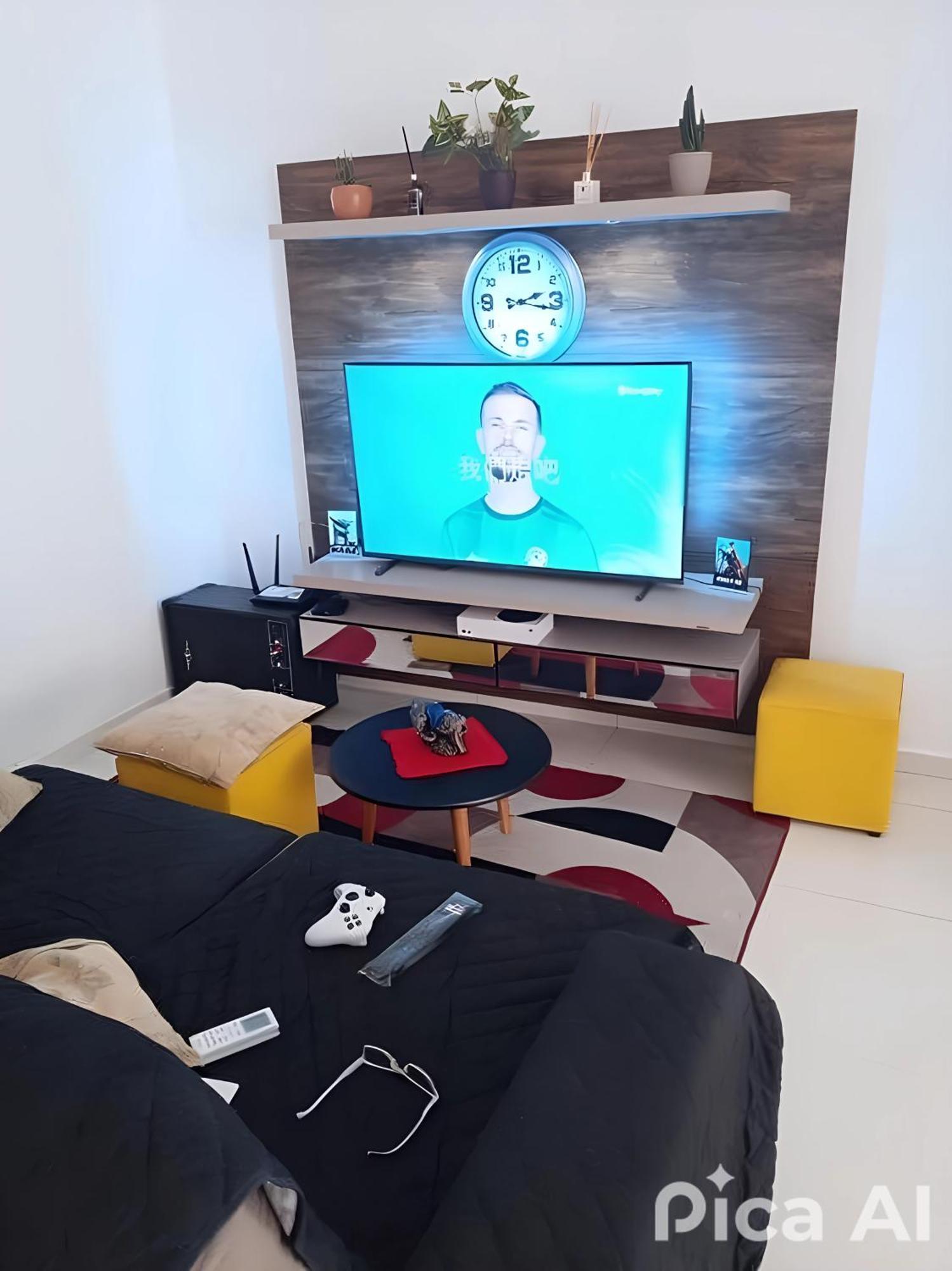 Apartamento Centralizado A Poucas Quadras Do Mar. *